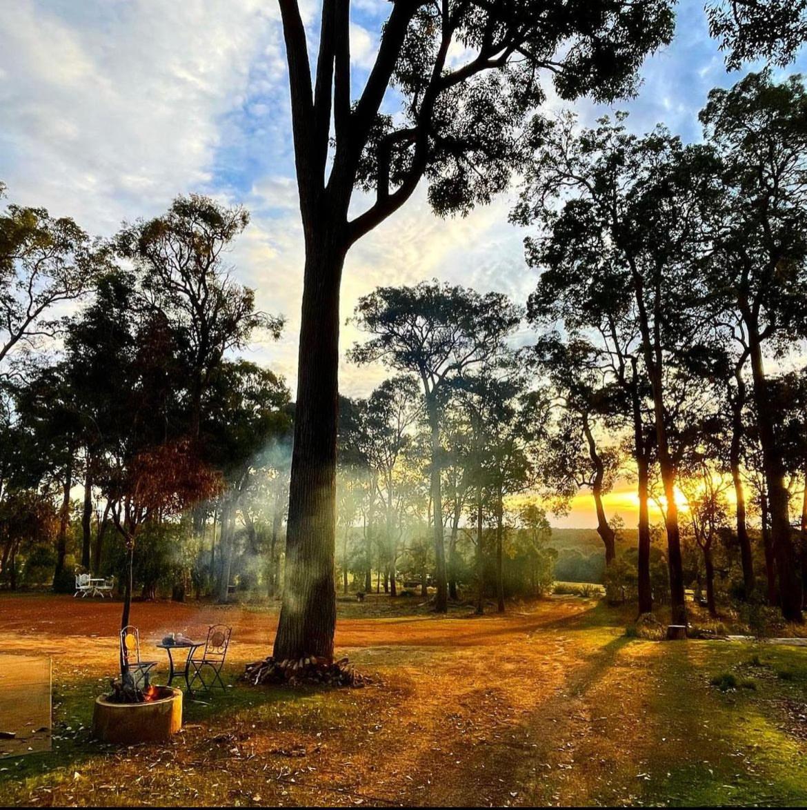 Jarrah Glen Cabins Nannup Buitenkant foto